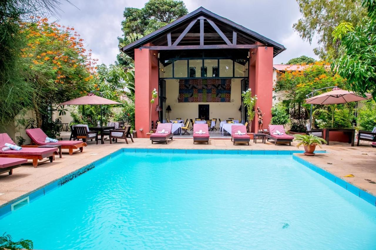 מלון Brufut Hibiscus House Gambia מראה חיצוני תמונה