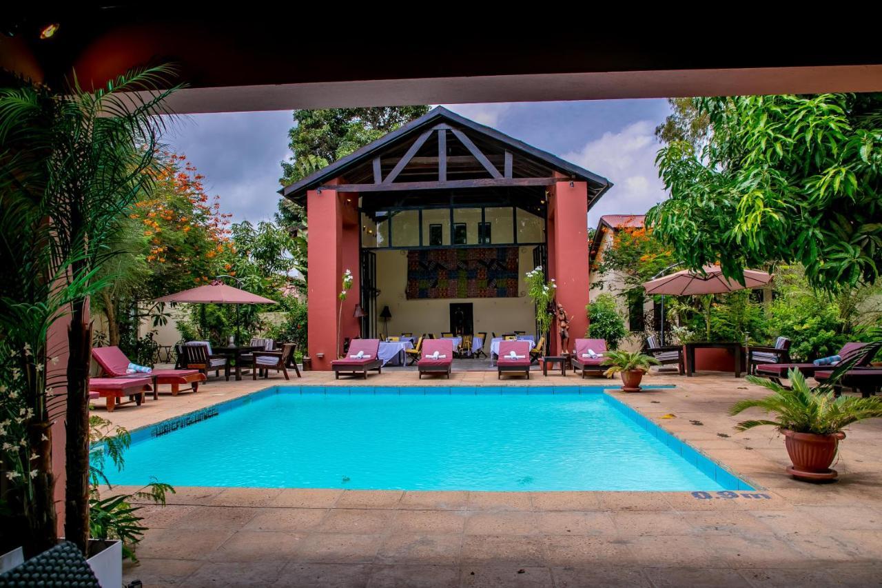 מלון Brufut Hibiscus House Gambia מראה חיצוני תמונה