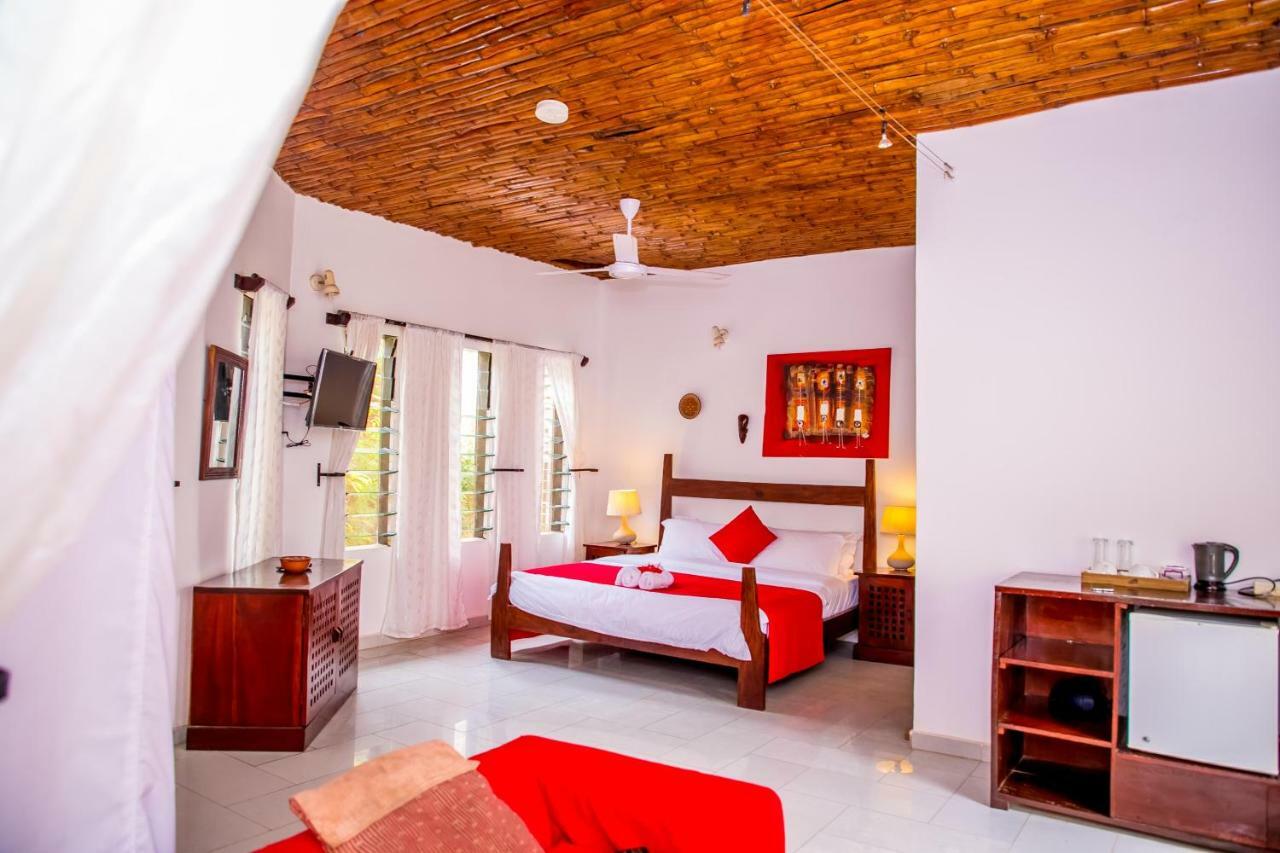 מלון Brufut Hibiscus House Gambia מראה חיצוני תמונה