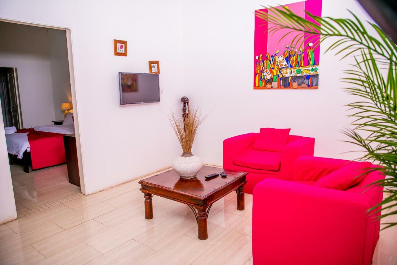 מלון Brufut Hibiscus House Gambia מראה חיצוני תמונה